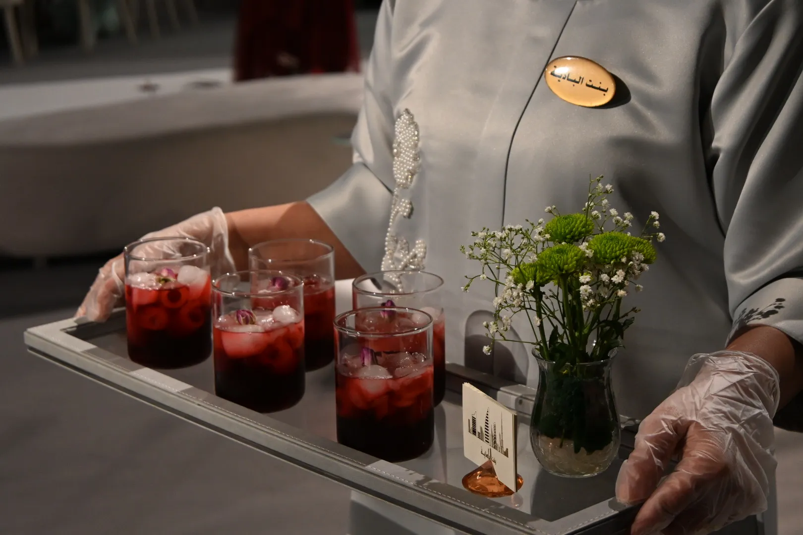 wine-on-tray